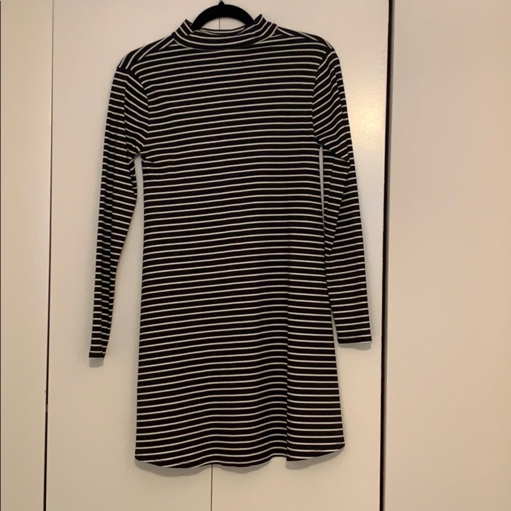 Abercrombie & Fitch - Mock Neck Swing Dress